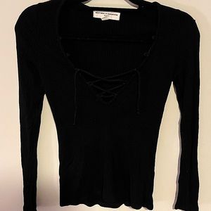 🌸4/$25 Lace Up Black Long Sleeve